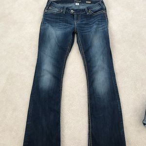 Silver “Tuesday” 💞Low Rise Jeans!